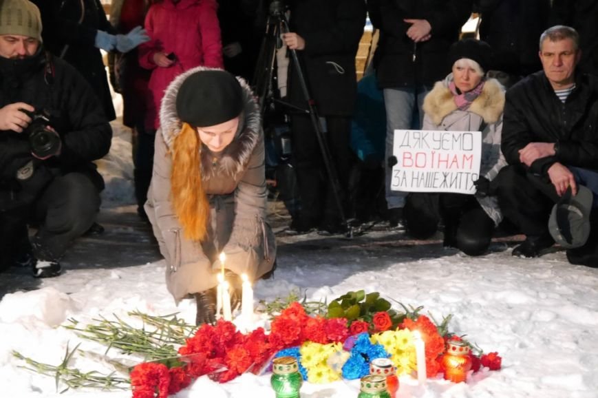 На Майдане Независимости почтили память «личного врага Путина» Исы Мунаева (ФОТО) (фото) - фото 1 На Майдане Независимости почтили память «личного врага Путина» Исы Мунаева (ФОТО) (фото) - фото 1