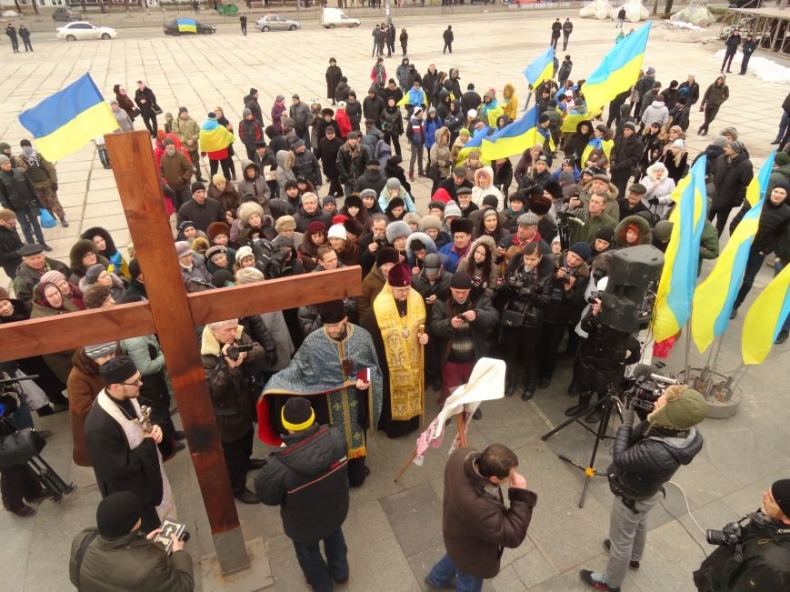 В Мариуполе прошел молебен перд мироточащей иконой Божей Матери «Знамение» (ФОТОРЕПОРТАЖ) (фото) - фото 1 В Мариуполе прошел молебен перд мироточащей иконой Божей Матери «Знамение» (ФОТОРЕПОРТАЖ) (фото) - фото 1