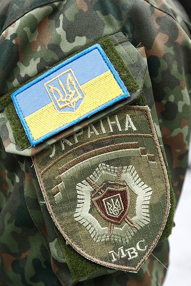 В зону АТО отправилась очередная группа черниговских милиционеров (фото) - фото 1 В зону АТО отправилась очередная группа черниговских милиционеров (фото) - фото 1
