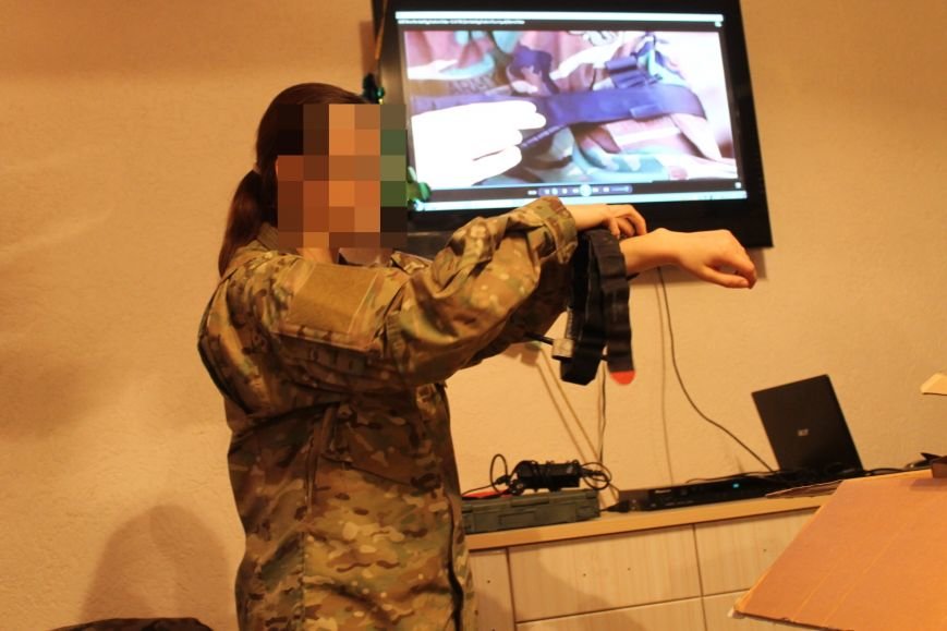 Польские военные специалисты обучили бойцов спецбатальона «Кривбасс» тактической медицине (ФОТО) (фото) - фото 1 Польские военные специалисты обучили бойцов спецбатальона «Кривбасс» тактической медицине (ФОТО) (фото) - фото 1