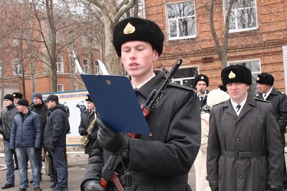 В Одесской военной академии присягнули Родине военные моряки (ФОТО) (фото) - фото 2 В Одесской военной академии присягнули Родине военные моряки (ФОТО) (фото) - фото 2