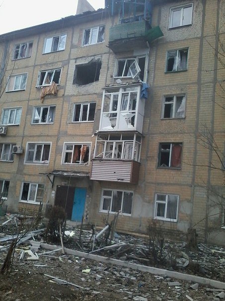 Массированный обстрел Авдеевки в выходные дни (фотофакт) (фото) - фото 2 Массированный обстрел Авдеевки в выходные дни (фотофакт) (фото) - фото 2