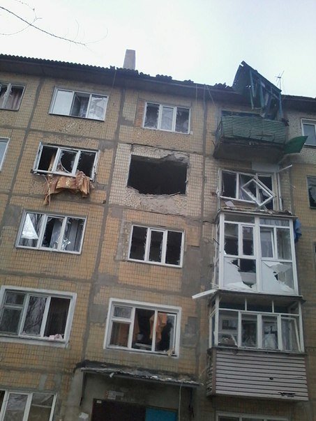 Массированный обстрел Авдеевки в выходные дни (фотофакт) (фото) - фото 2 Массированный обстрел Авдеевки в выходные дни (фотофакт) (фото) - фото 2