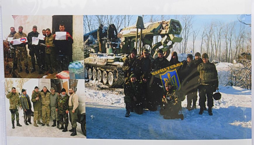 В Ужгороді на пл. Театральній відбулася фотовиставка «Волонтери в зоні АТО» (ФОТОРЕПОРТАЖ) (фото) - фото 22 В Ужгороді на пл. Театральній відбулася фотовиставка «Волонтери в зоні АТО» (ФОТОРЕПОРТАЖ) (фото) - фото 22