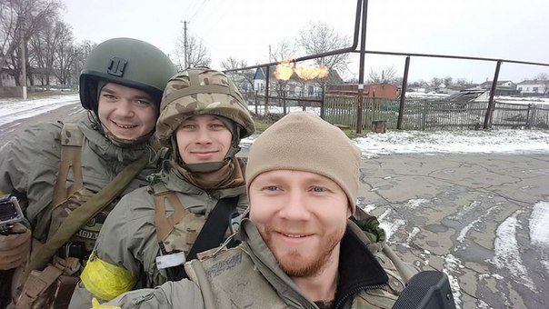 Полк «Азов» пошел в наступление. Поселок Широкино вблизи Мариуполя контролируется Украиной (ФОТО+ДОПОЛНЯЕТСЯ) (фото) - фото 3 Полк «Азов» пошел в наступление. Поселок Широкино вблизи Мариуполя контролируется Украиной (ФОТО+ДОПОЛНЯЕТСЯ) (фото) - фото 3