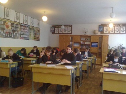 Юные ученые Димитрова защитили научно-исследовательские работы в рамках МАН (фото) - фото 1 Юные ученые Димитрова защитили научно-исследовательские работы в рамках МАН (фото) - фото 1