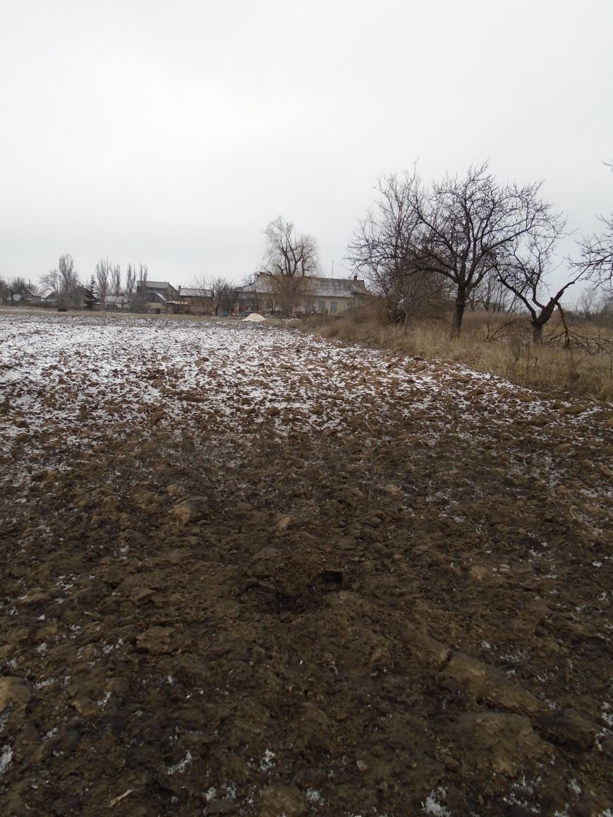Боеприпасы и разруха: новые кадры обстрела Гродовки (ОБНОВЛЕНО) (фото) - фото 20 Боеприпасы и разруха: новые кадры обстрела Гродовки (ОБНОВЛЕНО) (фото) - фото 20