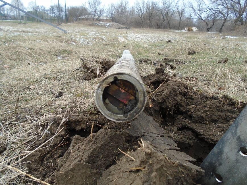 Боеприпасы и разруха: новые кадры обстрела Гродовки (ОБНОВЛЕНО) (фото) - фото 33 Боеприпасы и разруха: новые кадры обстрела Гродовки (ОБНОВЛЕНО) (фото) - фото 33
