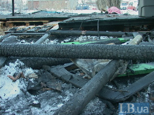 В столичном пункте обогрева заживо сгорел человек (ФОТО) (фото) - фото 1 В столичном пункте обогрева заживо сгорел человек (ФОТО) (фото) - фото 1