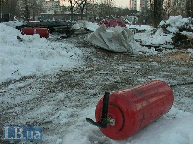 В столичном пункте обогрева заживо сгорел человек (ФОТО) (фото) - фото 1 В столичном пункте обогрева заживо сгорел человек (ФОТО) (фото) - фото 1