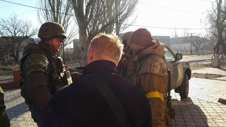 Жители Левобережья и поселка Мирный в Мариуполе слышат канонаду. Вокруг города идут бои (ВИДЕО+ДОПОЛНЕНО) (фото) - фото 1 Жители Левобережья и поселка Мирный в Мариуполе слышат канонаду. Вокруг города идут бои (ВИДЕО+ДОПОЛНЕНО) (фото) - фото 1