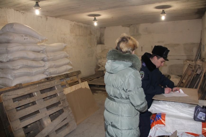 В Чернигове и Нежине подделывали белорусские продукты питания (фото) - фото 1 В Чернигове и Нежине подделывали белорусские продукты питания (фото) - фото 1