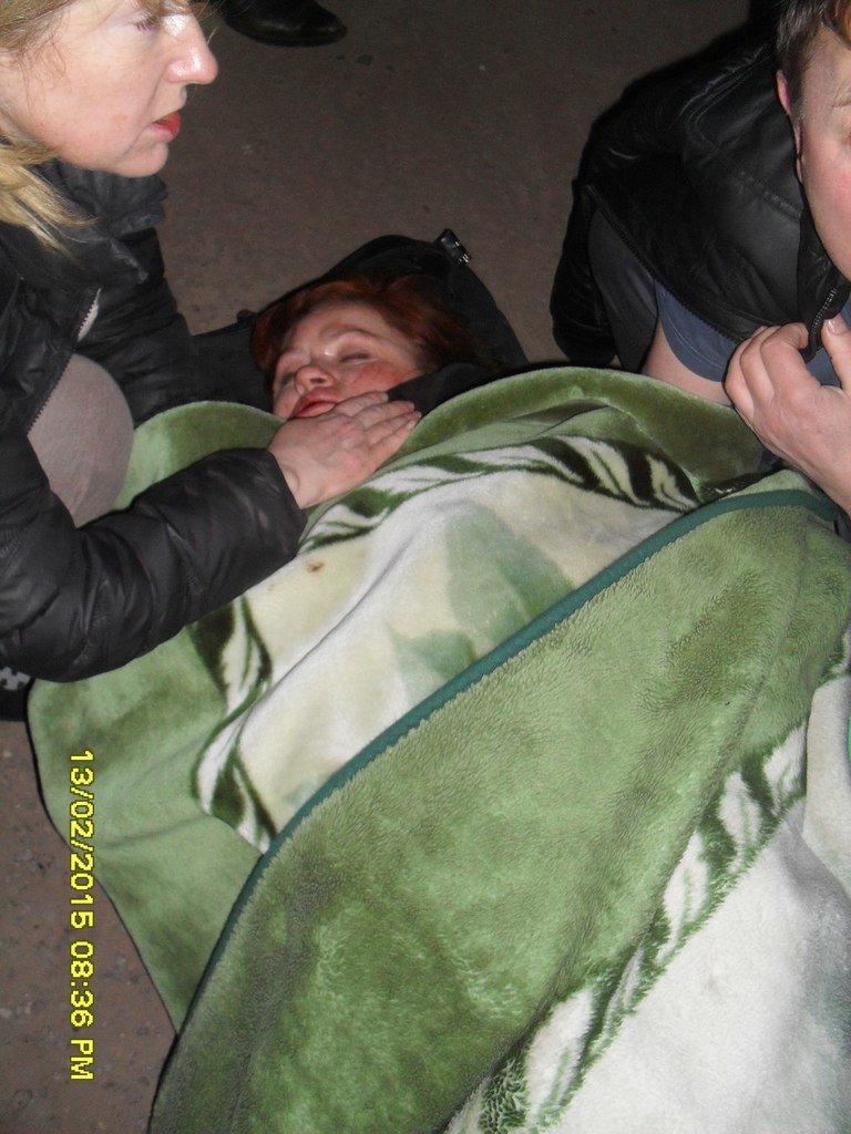 На одного из лидеров акции протеста в Криворожском горисполкоме совершили нападение (ФОТО 18+) (фото) - фото 1 На одного из лидеров акции протеста в Криворожском горисполкоме совершили нападение (ФОТО 18+) (фото) - фото 1