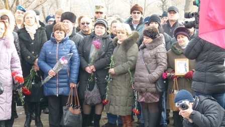 В Мариуполе отметили годовщину вывода советских войск из Афганистана (ФОТО) (фото) - фото 1 В Мариуполе отметили годовщину вывода советских войск из Афганистана (ФОТО) (фото) - фото 1
