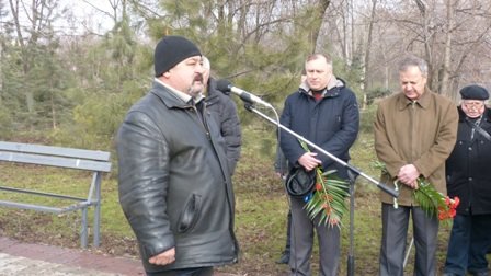 В Мариуполе отметили годовщину вывода советских войск из Афганистана (ФОТО) (фото) - фото 1 В Мариуполе отметили годовщину вывода советских войск из Афганистана (ФОТО) (фото) - фото 1