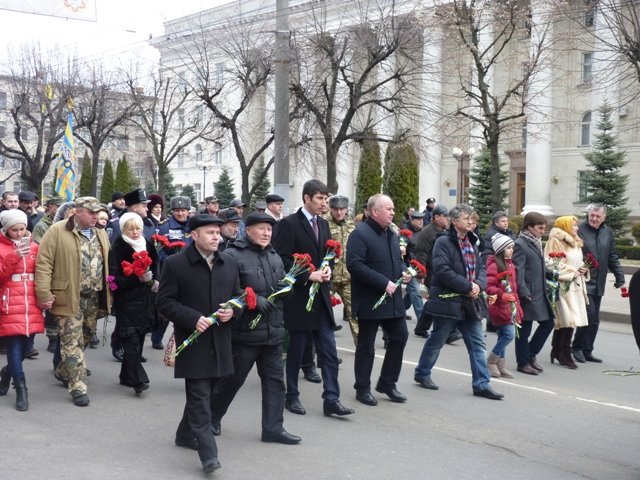 В Кіровограді вшанували подвиг воїнів-інтернаціоналістів всіх поколінь (фото) - фото 1 В Кіровограді вшанували подвиг воїнів-інтернаціоналістів всіх поколінь (фото) - фото 1