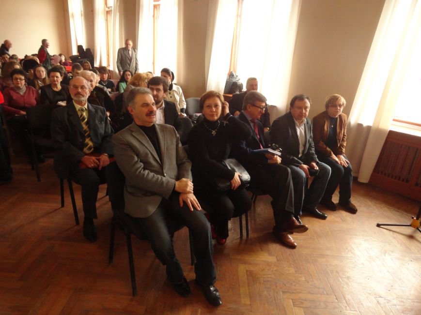 В Мариуполе побывал депутат, не допустивший в раду радикальную Ирину Фареон (ФОТОРЕПОРТАЖ)) (фото) - фото 1 В Мариуполе побывал депутат, не допустивший в раду радикальную Ирину Фареон (ФОТОРЕПОРТАЖ)) (фото) - фото 1
