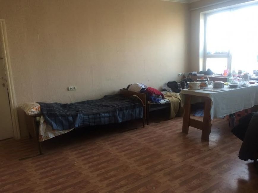 В Мариуполе пожилые жители Широкино обживаются на новом месте(ФОТО) (фото) - фото 1 В Мариуполе пожилые жители Широкино обживаются на новом месте(ФОТО) (фото) - фото 1