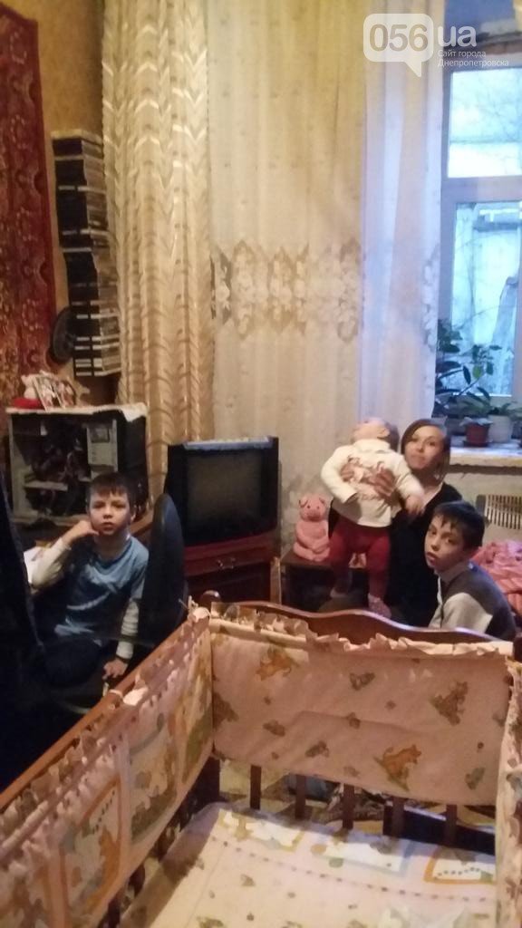 Семья плененного в Донецке киборга Руслана Коношенко живет в нищете в Каменец-Подольском (ФОТО) (фото) - фото 2 Семья плененного в Донецке киборга Руслана Коношенко живет в нищете в Каменец-Подольском (ФОТО) (фото) - фото 2