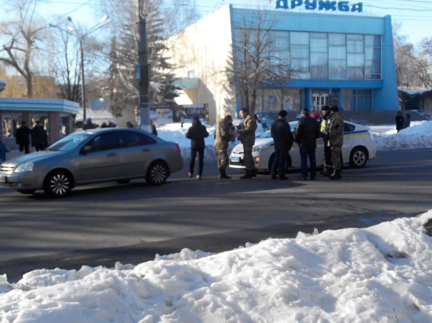 В Сумах возле «Дружбы» на переходе сбили маленького ребенка (ФОТО) (фото) - фото 1 В Сумах возле «Дружбы» на переходе сбили маленького ребенка (ФОТО) (фото) - фото 1