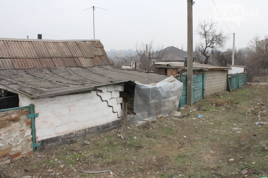 В Кривом Роге: иномарка въехала в жилой дом, сотни людей пришли проститься с Сергеем Галибиным (фото) - фото 1 В Кривом Роге: иномарка въехала в жилой дом, сотни людей пришли проститься с Сергеем Галибиным (фото) - фото 1