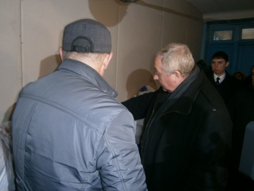 Губернатор области посетил центр размещения переселенцев в Добропольском районе (ФОТОРЕПОРТАЖ) (фото) - фото 5 Губернатор области посетил центр размещения переселенцев в Добропольском районе (ФОТОРЕПОРТАЖ) (фото) - фото 5