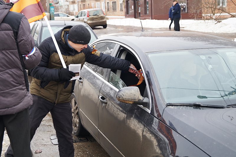 Участник акции против «пятой колонны» в Белгороде: «Президент – слово не совсем российское» (фото) - фото 2 Участник акции против «пятой колонны» в Белгороде: «Президент – слово не совсем российское» (фото) - фото 2