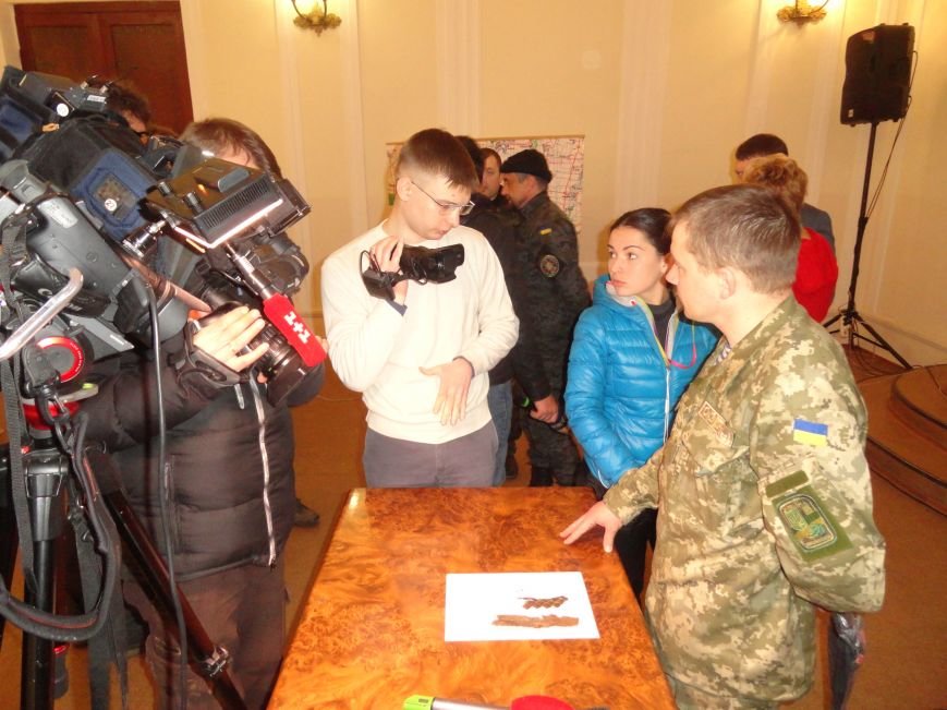 В районе Мариуполя Россия применила новейший вид оружия массового поражения,- Шидлюх (ВИДЕО+ФОТО) (фото) - фото 1 В районе Мариуполя Россия применила новейший вид оружия массового поражения,- Шидлюх (ВИДЕО+ФОТО) (фото) - фото 1