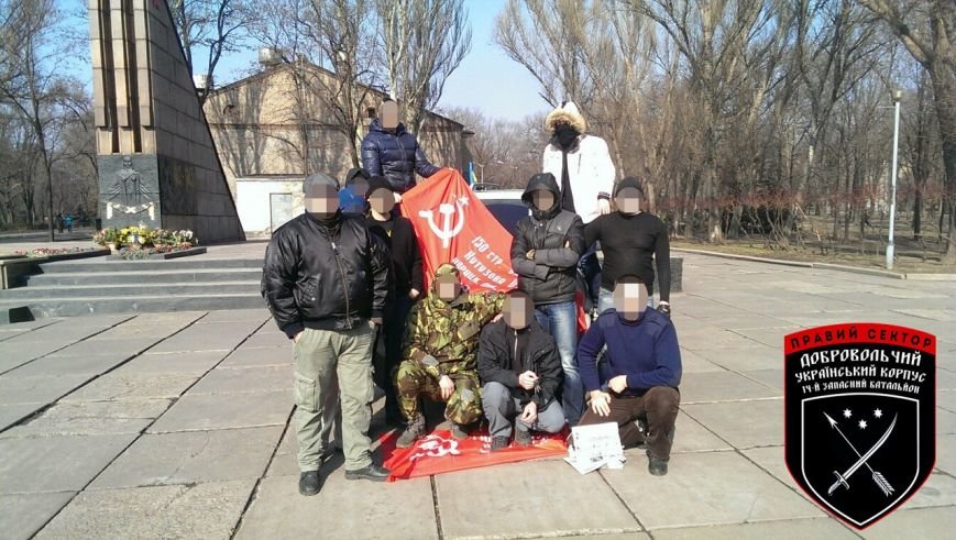 В Кривом Роге: от взрыва в квартире погиб парень, бойцы 40 батальона вернулись из АТО, коммунисты вели антиукраинскую агитацию (фото) - фото 4 В Кривом Роге: от взрыва в квартире погиб парень, бойцы 40 батальона вернулись из АТО, коммунисты вели антиукраинскую агитацию (фото) - фото 4