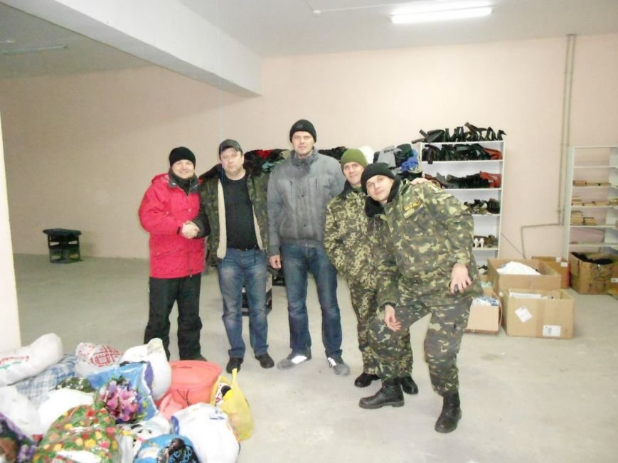 Бойцов 17 танковой в отпуск «подвезли» криворожские волонтеры (ФОТО) (фото) - фото 1 Бойцов 17 танковой в отпуск «подвезли» криворожские волонтеры (ФОТО) (фото) - фото 1