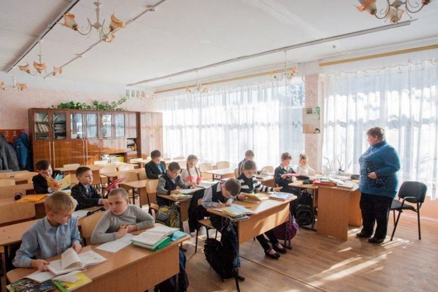 Пятую школу, расстрелянную 24 января на Восточном, вернули к жизни (ФОТО) (фото) - фото 1 Пятую школу, расстрелянную 24 января на Восточном, вернули к жизни (ФОТО) (фото) - фото 1