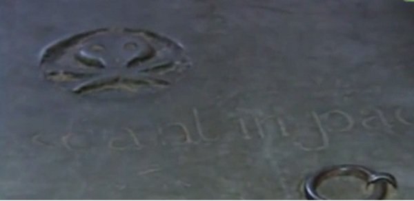 Подземелья Фарного костела: тайные ходы, подземный дворец Радзивилл... Подземелья Фарного костела: тайные ходы, подземный дворец Радзивиллов и 400-летний склеп монахов ордена иезуитов (фото) - фото 2