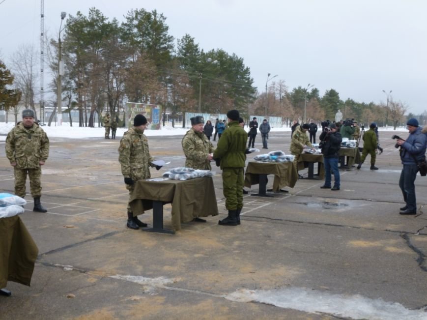 Мобилизованные в Черниговской области признаются: родной дом поикдать нелегко, но страну защищать нужно (фото) - фото 1 Мобилизованные в Черниговской области признаются: родной дом поикдать нелегко, но страну защищать нужно (фото) - фото 1