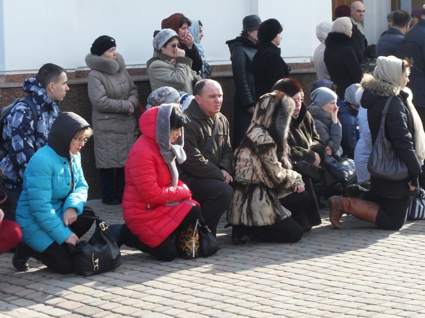 Полтава провела в останню путь Олександра Фролова (фото) - фото 4 Полтава провела в останню путь Олександра Фролова (фото) - фото 4