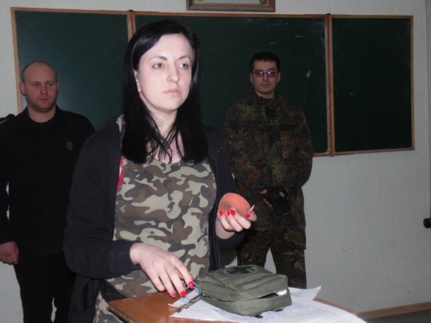 У Тернопільському педуніверситеті навчали, як діяти в зоні бойового конфлікту і під час терактів (фото) - фото 2 У Тернопільському педуніверситеті навчали, як діяти в зоні бойового конфлікту і під час терактів (фото) - фото 2