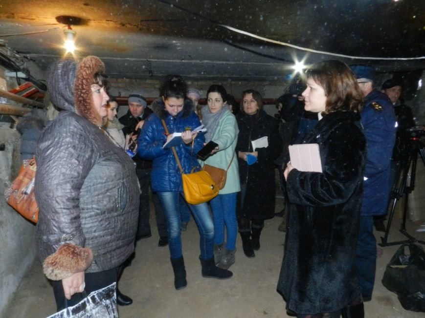 В Херсоне при участии общественности и журналистов проверяли защитные сооружения и укрытия (фото) - фото 1 В Херсоне при участии общественности и журналистов проверяли защитные сооружения и укрытия (фото) - фото 1