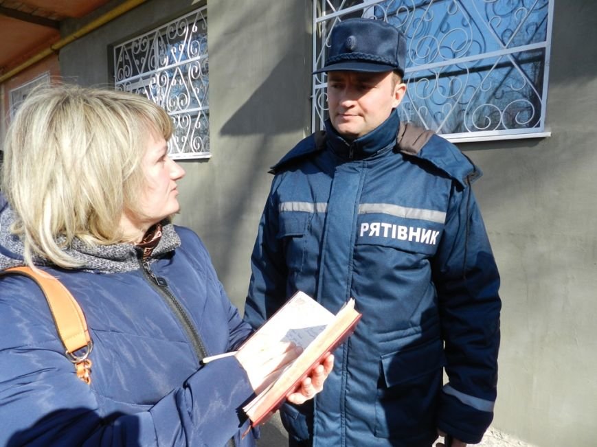 В Херсоне при участии общественности и журналистов проверяли защитные сооружения и укрытия (фото) - фото 2 В Херсоне при участии общественности и журналистов проверяли защитные сооружения и укрытия (фото) - фото 2