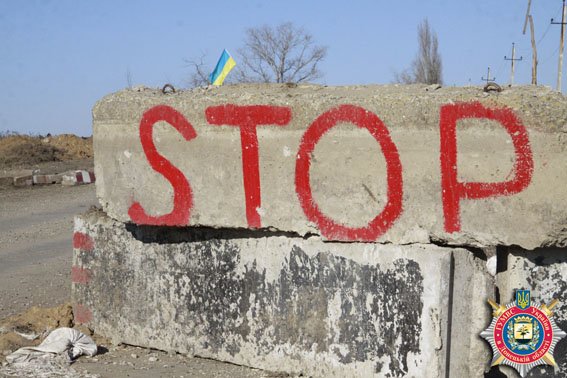 Перемирие увеличило поток въезжающих по пропускам в Мариуполь через Гнутово до 89 машин в день (ФОТОРЕПОРТАЖ) (фото) - фото 1 Перемирие увеличило поток въезжающих по пропускам в Мариуполь через Гнутово до 89 машин в день (ФОТОРЕПОРТАЖ) (фото) - фото 1
