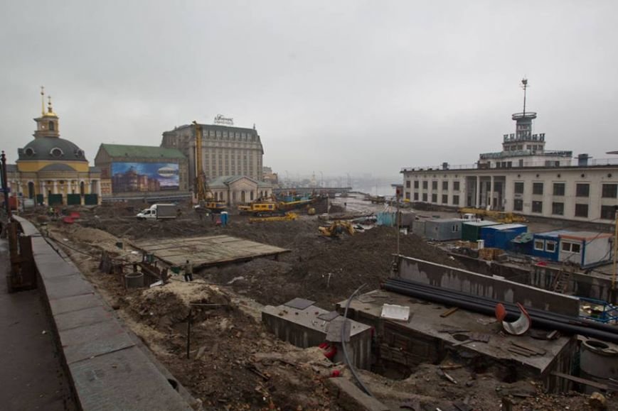 В столице на Почтовой площади археологи обнаружили улицу времен Киевской Руси (ФОТО) (фото) - фото 1 В столице на Почтовой площади археологи обнаружили улицу времен Киевской Руси (ФОТО) (фото) - фото 1
