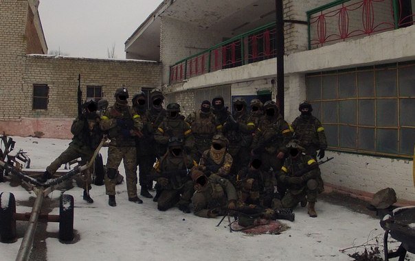 Вечером боевики дважды обстреляли Широкино (фото) - фото 1 Вечером боевики дважды обстреляли Широкино (фото) - фото 1