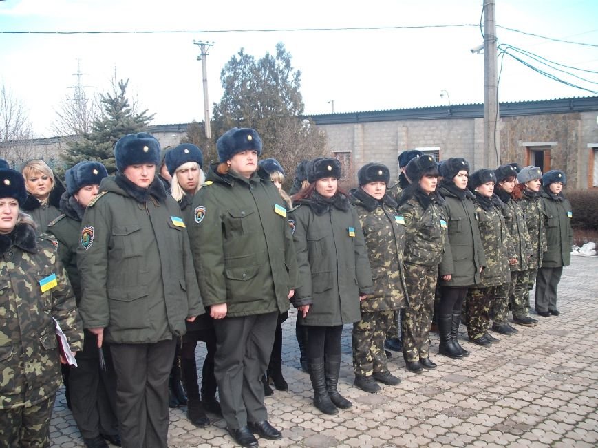 В мариупольской колонии устроили пожар, сожгли манекена и укрылись в бомбоубежище (ФОТО) (фото) - фото 1 В мариупольской колонии устроили пожар, сожгли манекена и укрылись в бомбоубежище (ФОТО) (фото) - фото 1