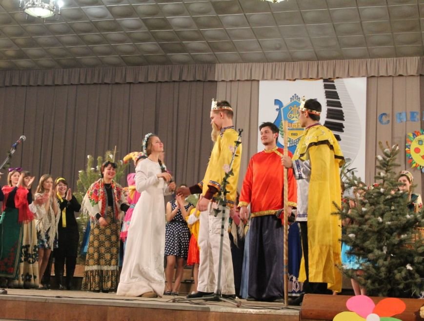 В Артемовском музыкальном училище к 8 марта растопили сердц..., фото-3 В Артемовском музыкальном училище к 8 марта растопили сердца всех «Снегурочек»!, фото-3