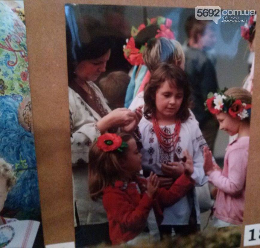 В Центральной библиотеке назвали победителей фотоконкурса «Женщина-... В Центральной библиотеке назвали победителей фотоконкурса «Женщина-днепродзержинка» (фото) - фото 8