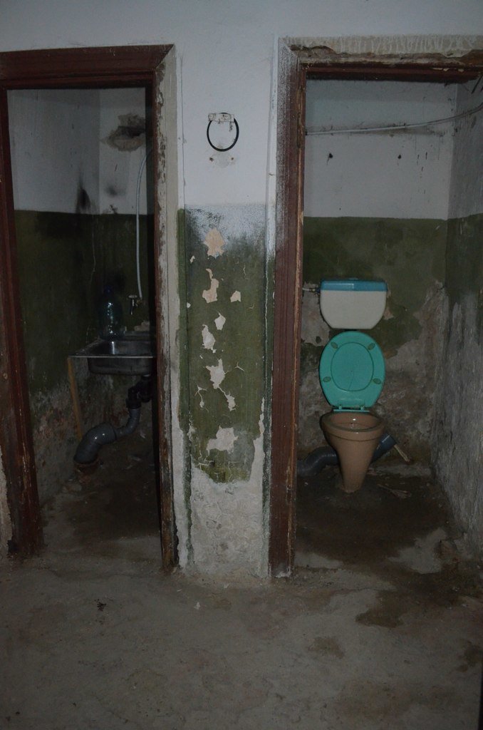 Криворожане нашли в городе бомбоубежища и пришли в ужас (ФОТО) (фото) - фото 5 Криворожане нашли в городе бомбоубежища и пришли в ужас (ФОТО) (фото) - фото 5