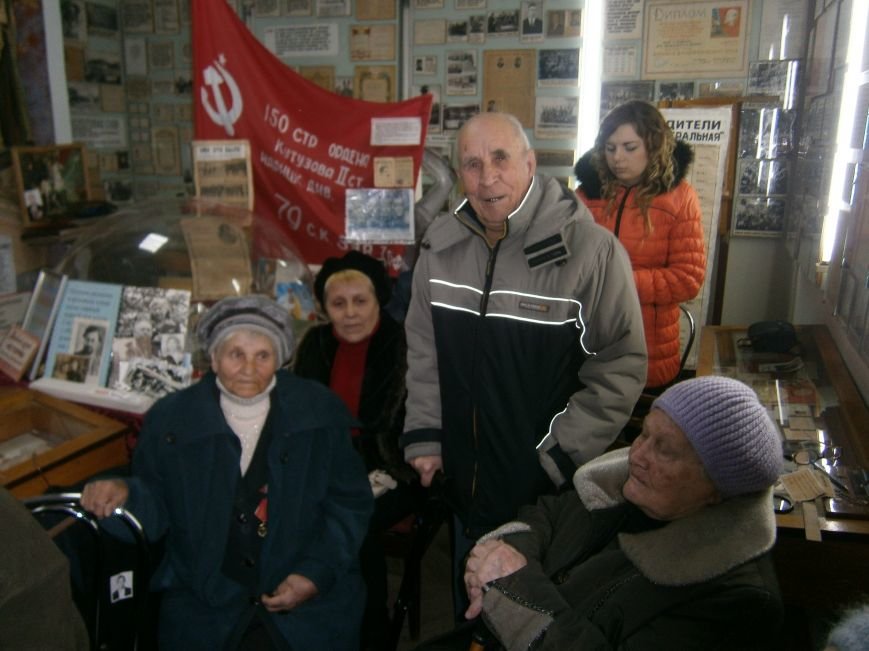 В Димитрове женщин – фронтовиков поздравили с 8 Марта (ФОТОРЕПОРТАЖ... В Димитрове женщин – фронтовиков поздравили с 8 Марта (ФОТОРЕПОРТАЖ) (фото) - фото 4