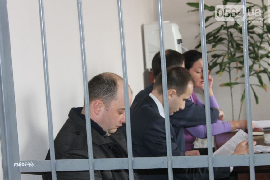 В Кривом Роге: суд над бывшим заммэра третий раз перенесли, бойцы спецбатальона отправились в АТО, Юрий Вилкул побывал на «Марше патриотов» (фото) - фото 1 В Кривом Роге: суд над бывшим заммэра третий раз перенесли, бойцы спецбатальона отправились в АТО, Юрий Вилкул побывал на «Марше патриотов» (фото) - фото 1
