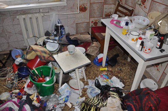 У Полтаві продавати наркотики допомагала дев'ятирічна дівчинка (фото) - фото 3 У Полтаві продавати наркотики допомагала дев'ятирічна дівчинка (фото) - фото 3