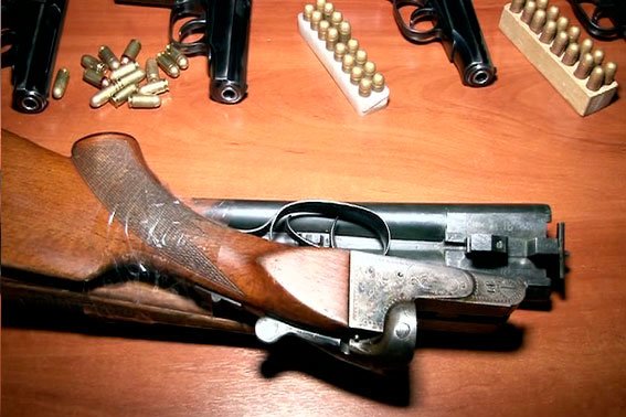 Менше ніж за місяць львів'яни здали тисячі боєприпасів та чимало зброї (ФОТО) (фото) - фото 3 Менше ніж за місяць львів'яни здали тисячі боєприпасів та чимало зброї (ФОТО) (фото) - фото 3