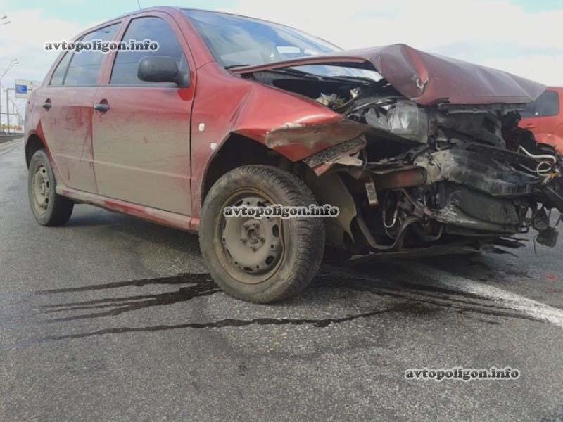 В столице образовалась автомобильная пробка из-за ДТП на Южном мосту (ФОТО) (фото) - фото 1 В столице образовалась автомобильная пробка из-за ДТП на Южном мосту (ФОТО) (фото) - фото 1