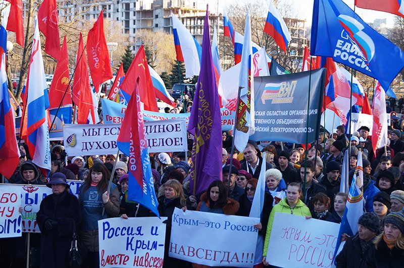 Про Путина, про Крым и про войну. Белгородцы отпраздновали годовщин... Про Путина, про Крым и про войну. Белгородцы отпраздновали годовщину присоединения Крыма к России (фото) - фото 1